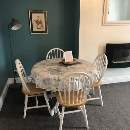 Endeavour Returns וויטבי