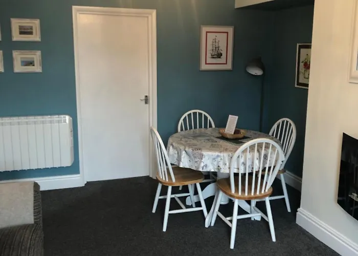 Endeavour Returns דירה *